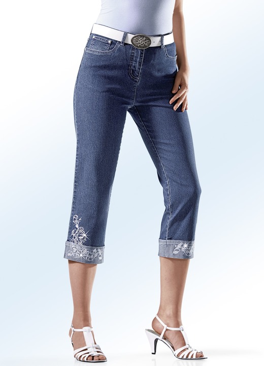 7/8-Hosen, Capris, Bermudas - 7/8-Jeans mit floraler Stickerei 7/8-Hosen, Capris, Bermudas - 7/8-Jeans mit floraler Stickerei, in Größe 018 bis 054, in Farbe JEANSBLAU
