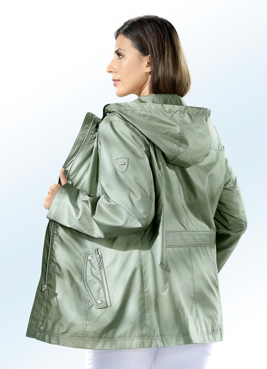 Jacken & Mäntel - Jacke mit abnehmbarer Kapuze, in Größe 040 bis 060, in Farbe JADEGRÜN Ansicht 1