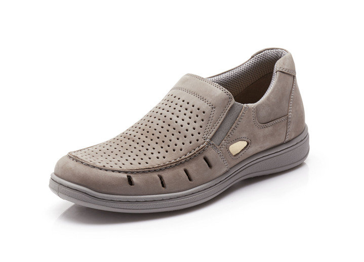 Slipper & Schnürschuhe - GINO GALANTE Slipper mit luftiger Perforation, in Größe 040 bis 046, in Farbe SAND Ansicht 1