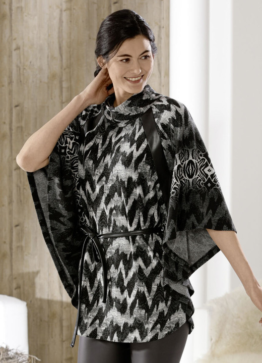 Pullover - Poncho-Pullover in weich fließendem Material Pullover - Poncho-Pullover in weich fließendem Material, in Größe L(44/46) bis XXL(52/54), in Farbe SCHWARZ-ECRU