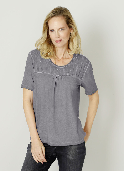 Shirts - Shirt mit modischen Nietenzier, in Größe 038 bis 040, in Farbe GRAU Ansicht 1