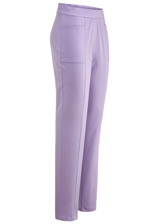 Hosen in Schlupfform - Hose mit abgesteppten Teilungsnähten Hosen in Schlupfform - Hose mit abgesteppten Teilungsnähten, in Größe 018 bis 052, in Farbe LAVENDEL