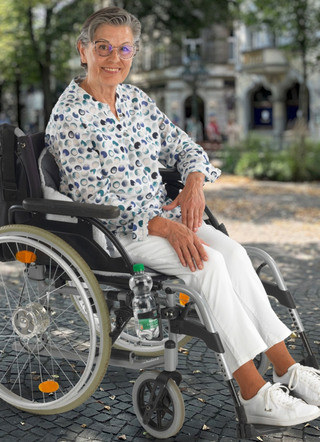 Rollstuhl-/Rollator-Getränkehalter