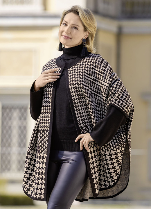 Strickjacken - Poncho in offener Form Strickjacken - Poncho in offener Form, in Größe 1(36-42) bis 3(50-54), in Farbe SCHWARZ-CREME