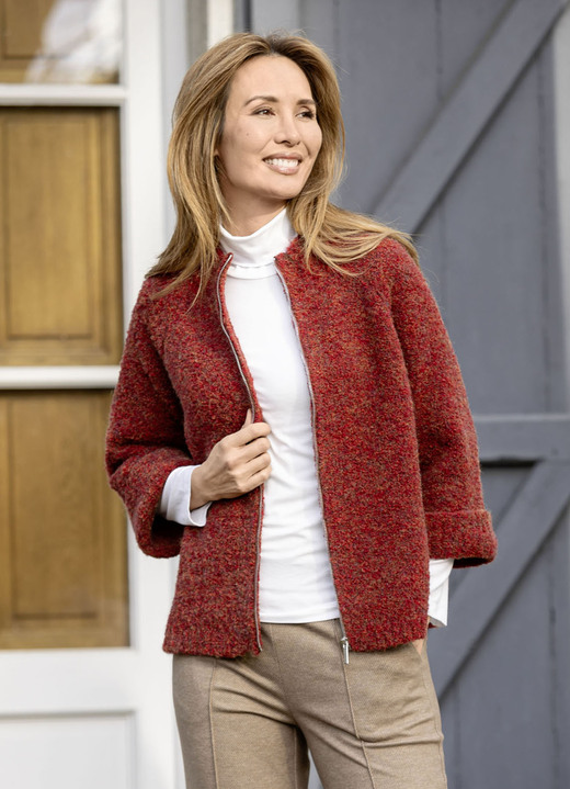 Pullover - Strickjacke aus Bouclégarn, in Größe L(44/46) bis XXL(52/54), in Farbe ROT MELIERT Ansicht 1