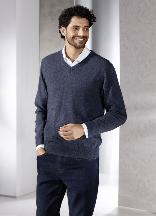 Uni - Unifarbener V-Pullover in 4 Farben Uni - Unifarbener V-Pullover in 4 Farben, in Größe L(52/54) bis XL(56/58), in Farbe DUNKELBLAU MELIERT