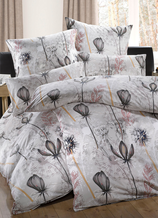 Bettwäschegarnituren - Bettwäsche Garnitur mit Pusteblume-Motiv, in Größe 112 (80x80 cm + 135x200 cm) bis 115 (80x80 cm + 155x220 cm), in Farbe MULTICOLOR Ansicht 1