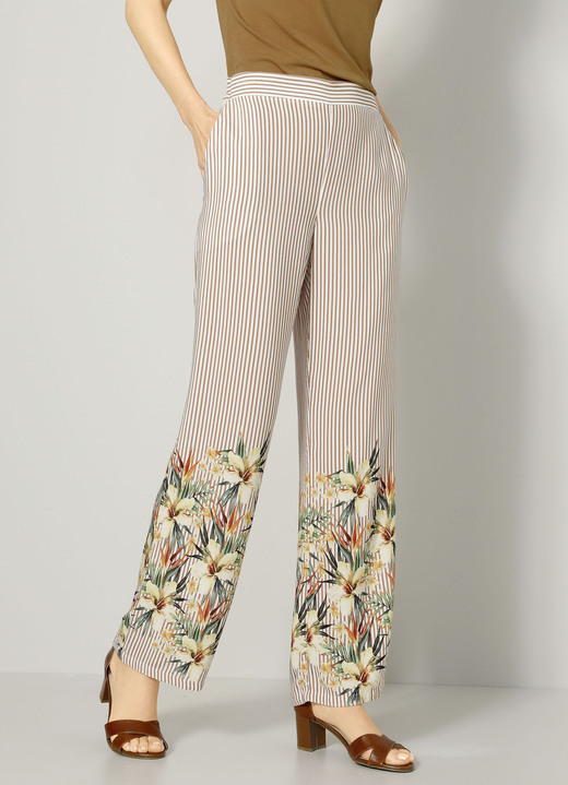 Hosen - Hose mit foraler Dessinierung, in Größe 019 bis 052, in Farbe MULTICOLOR