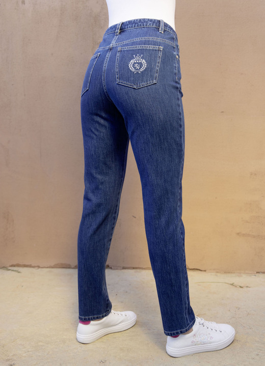 Hosen mit Knopf- und Reißverschluss - Edeljeans in 5-Pocket-Form, in Größe 017 bis 052, in Farbe JEANSBLAU Ansicht 1