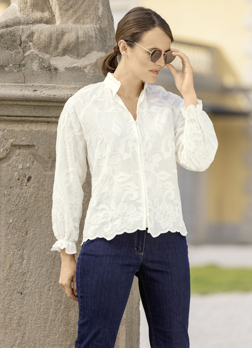 Langarm - Bluse mit Rüschenzier, in Größe 036 bis 048, in Farbe CREMÉ Ansicht 1