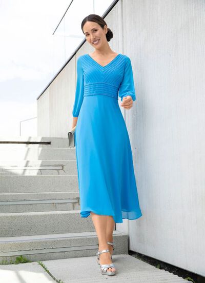 Kleid mit feinen Zierkugeln 
