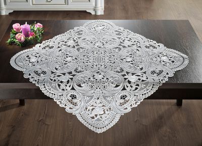 Tisch- und Raumdekoration aus echter Plauener Spitze 