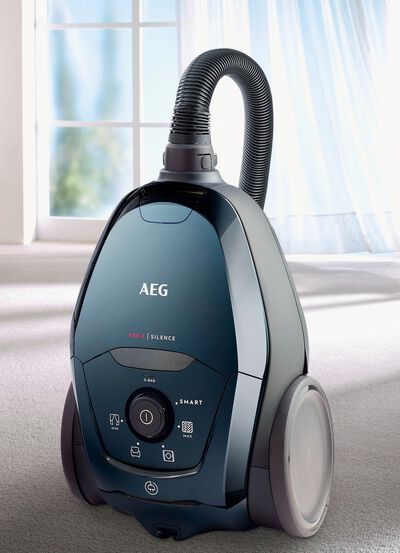 Leistungsstarker AEG Bodenstaubsauger 