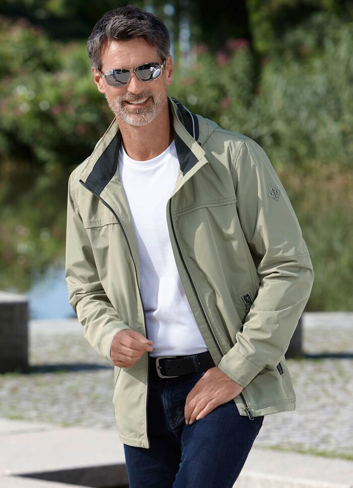 Funktionskurzjacke mit abtrennbarer Kapuze 