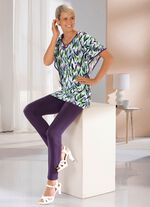 Shirt mit Zierelement am Halsausschnitt 