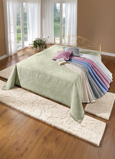 Jacquard-Tagesdecken mit Bandeinfassung 