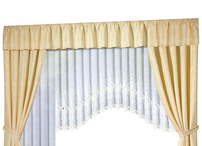 Querbehang mit edlem Glanz. 