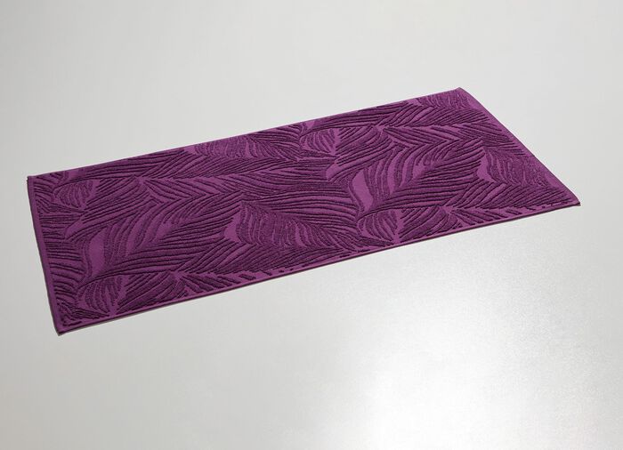 Barfu&szlig;weicher Badteppich mit nat&uuml;rlichem Bl&auml;tter-Dessin 