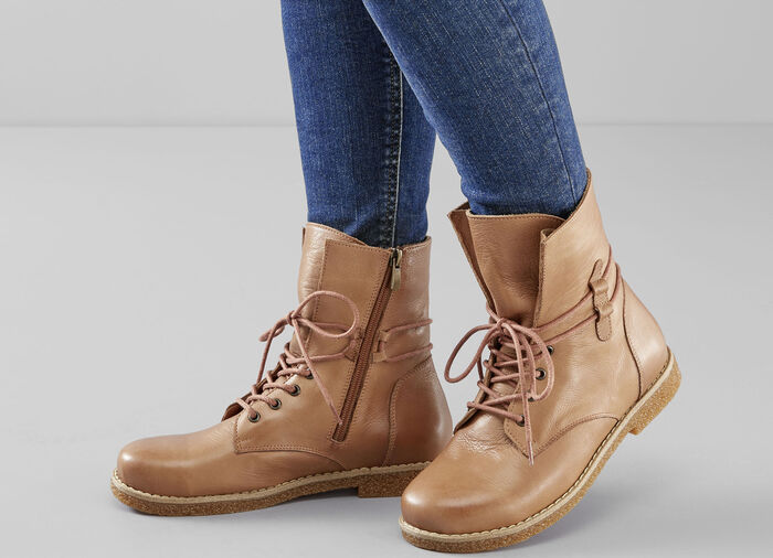 Andrea Conti Schnür-Stiefelette aus weichem Nappaleder COGNAC