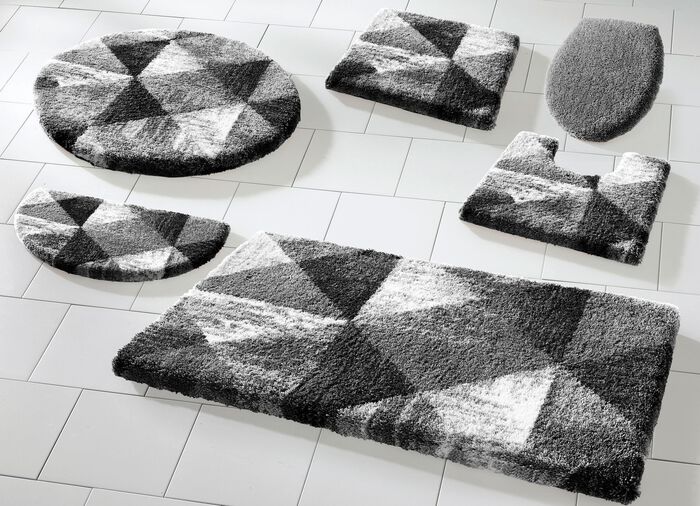 Badgarnitur von Grund mit geometrischem Dessin 