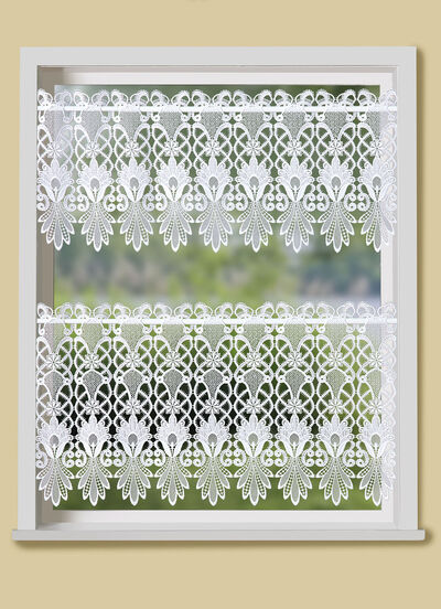 Kurzstore mit aufwendigem Macramé-Abschluss 