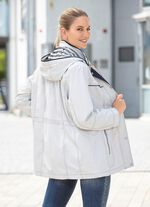 Funktionsjacke mit kontrastfarbenen Akzenten 