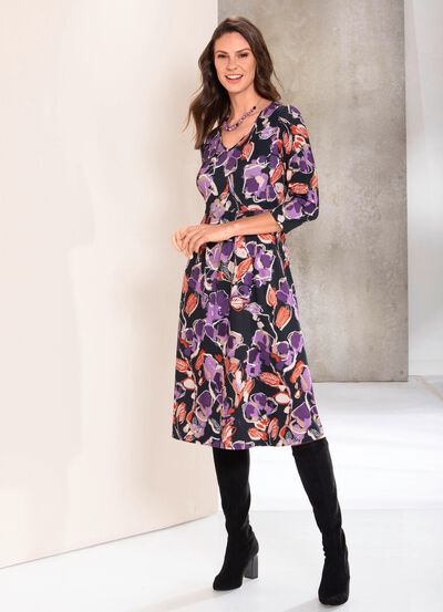 Kleid mit ausdruckstarkem Dessin 