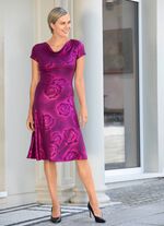 Kleid mit Wasserfallkragen 