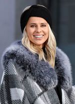 Trendiges Damen-Stirnband, aus Strick 