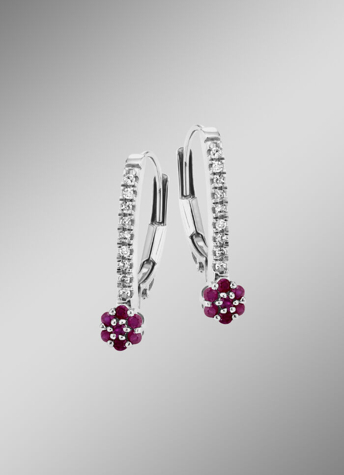 Edle Ohrringe mit 18 Diamanten und echt Rubin 