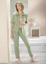 Hausanzug von Laurina PISTAZIE