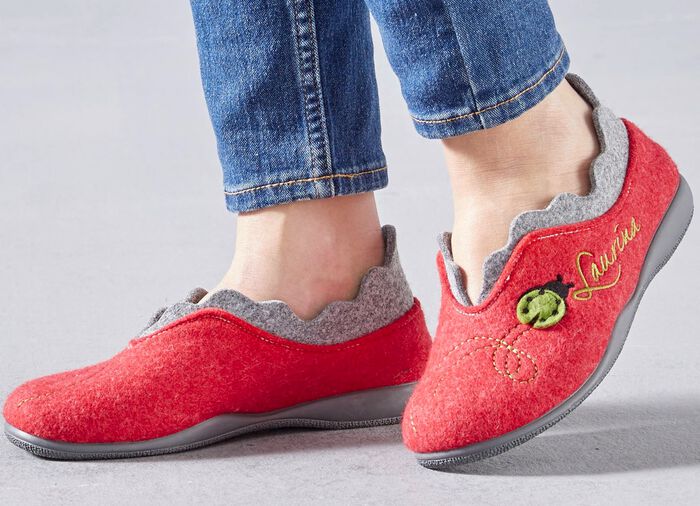 Laurina Filz-Hausschuh mit fantasievoller Stickerei 