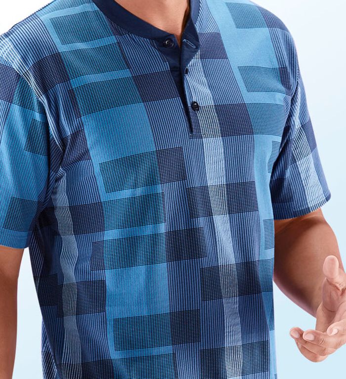 Nachthemd, kurzarm, mit Karodessin, Knopfleiste und Seitenschlitzen 