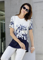 Stilvolles Shirt mit Strass-Schriftzug 