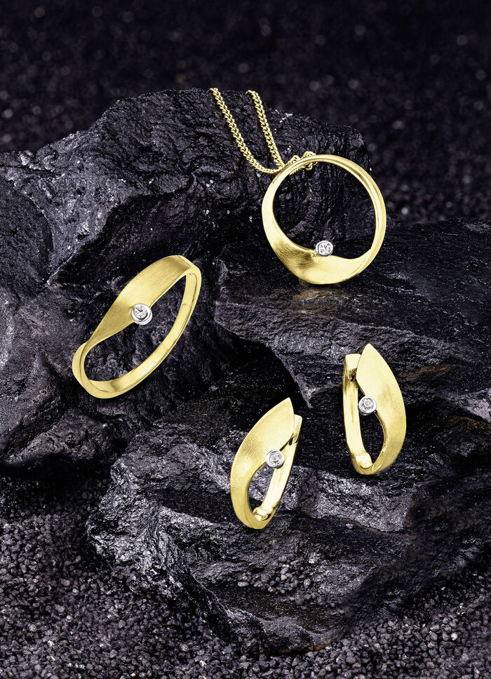 Geschmackvoller Anhänger in Bicolor 