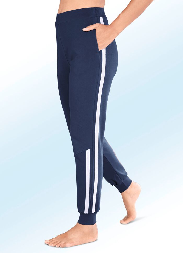 Hose mit zwei Seitennahttaschen 