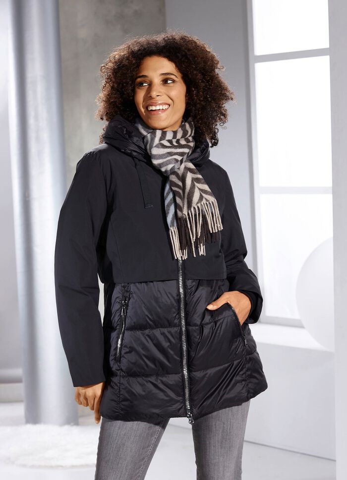 Funktionsjacke in angesagtem Materialmix 