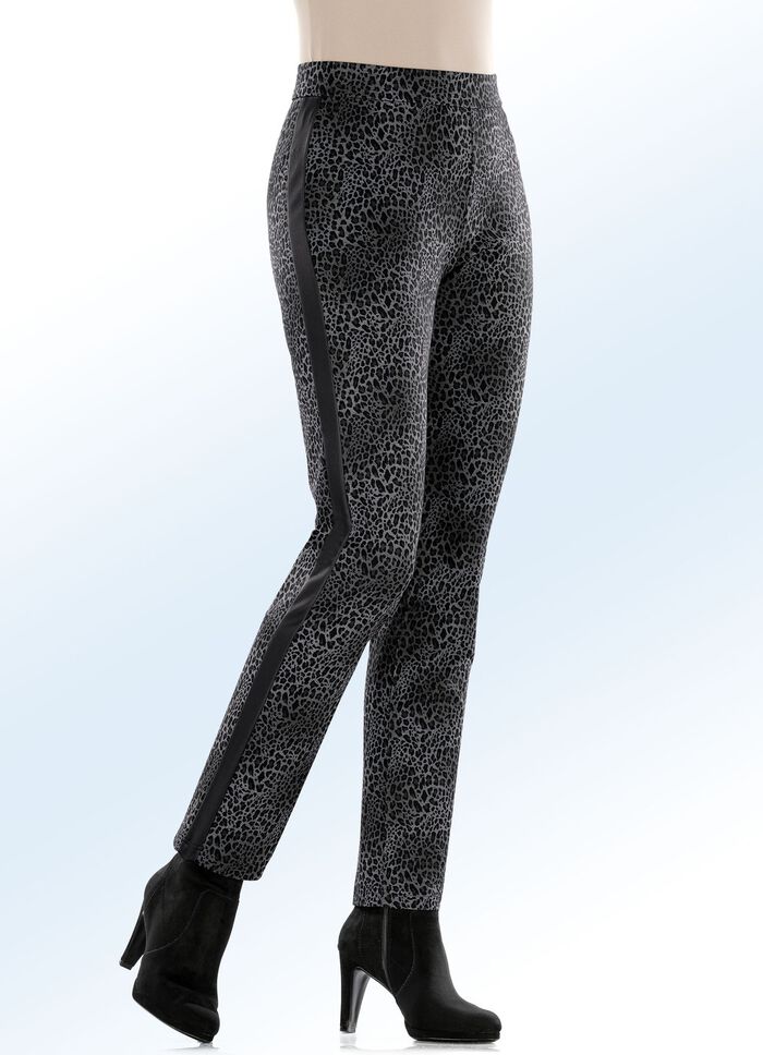 Hose in aktueller Leo-Dessinierung 