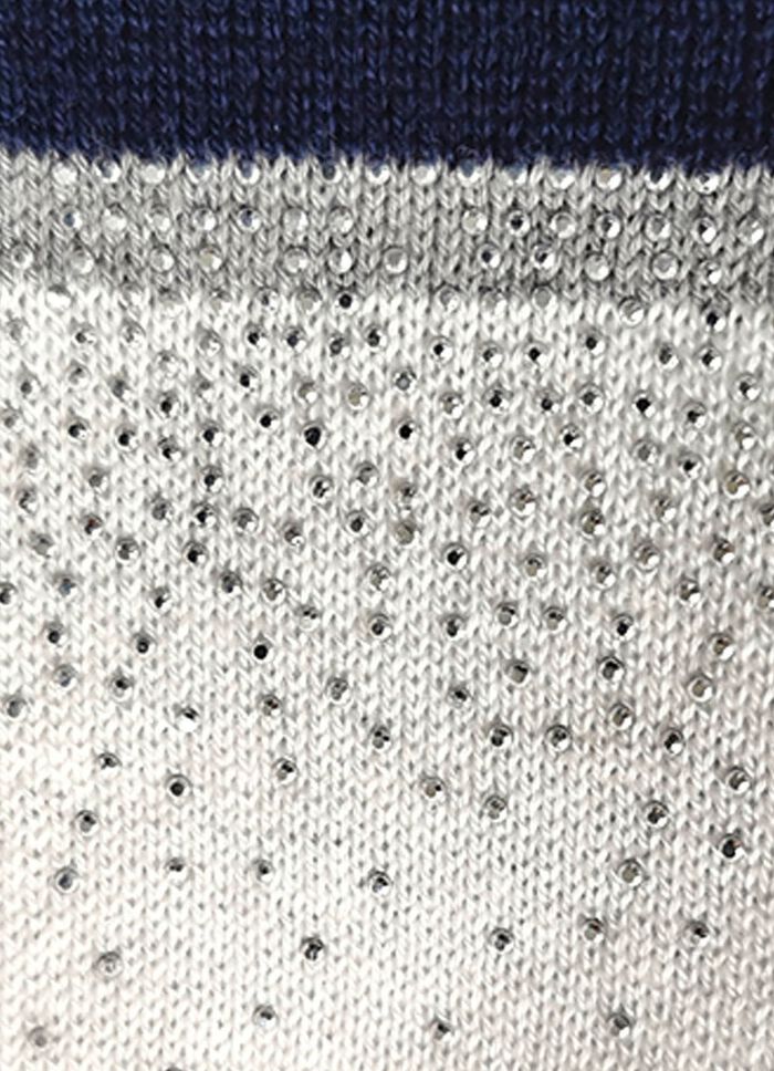 Pullover mit aufwendiger Steinchenzier 