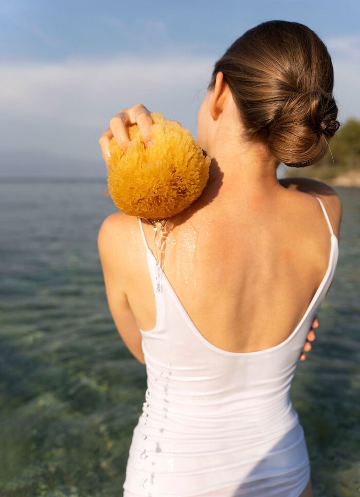 Badeschwamm aus nat&uuml;rlichem Material 