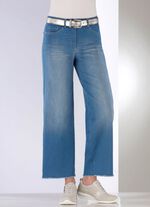Jeans mit modischer Beinweite 