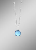 Strahlender Anhänger mit stilvoller Kette 