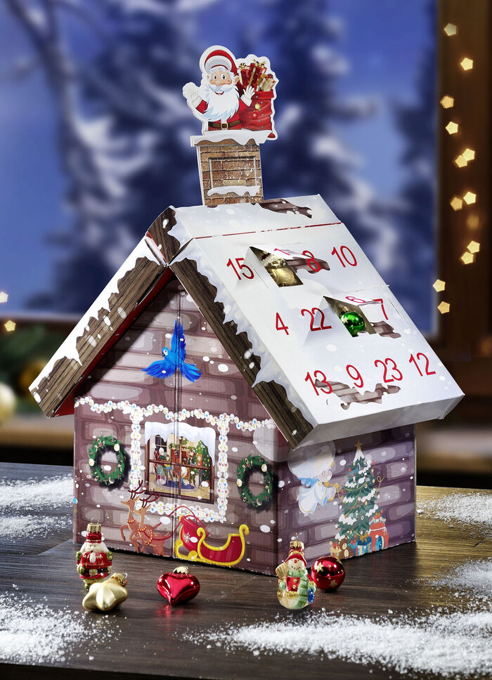 Adventskalender mit Weihnachtsbaumdekoration  