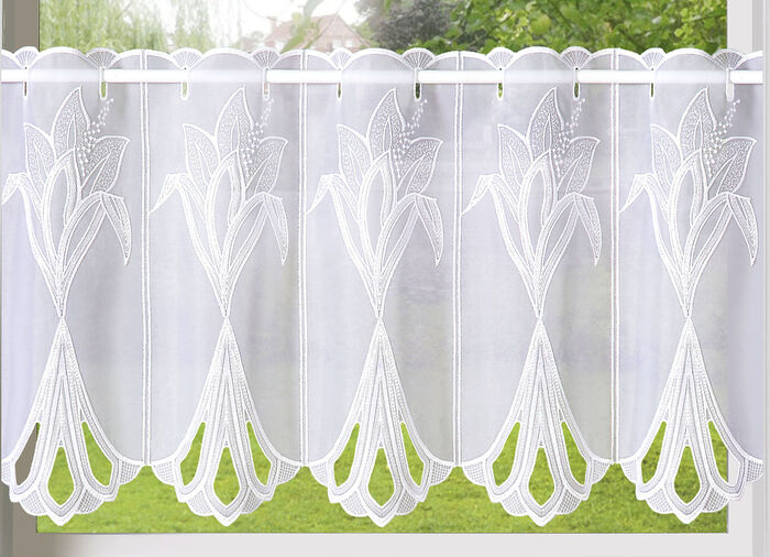 Kurzvorhang Lilie mit Plauener Stickerei und Stangendurchzug