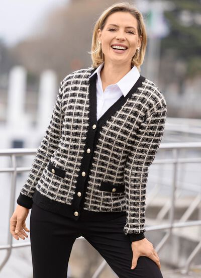 Strickjacke aus hochwertigem Effektgarn 