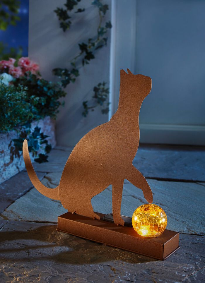 Solarleuchte aus rostfarbenem Metall 