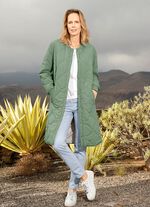 Kurzmantel mit Druckkn&ouml;pfen an den Seitenschlitzen 