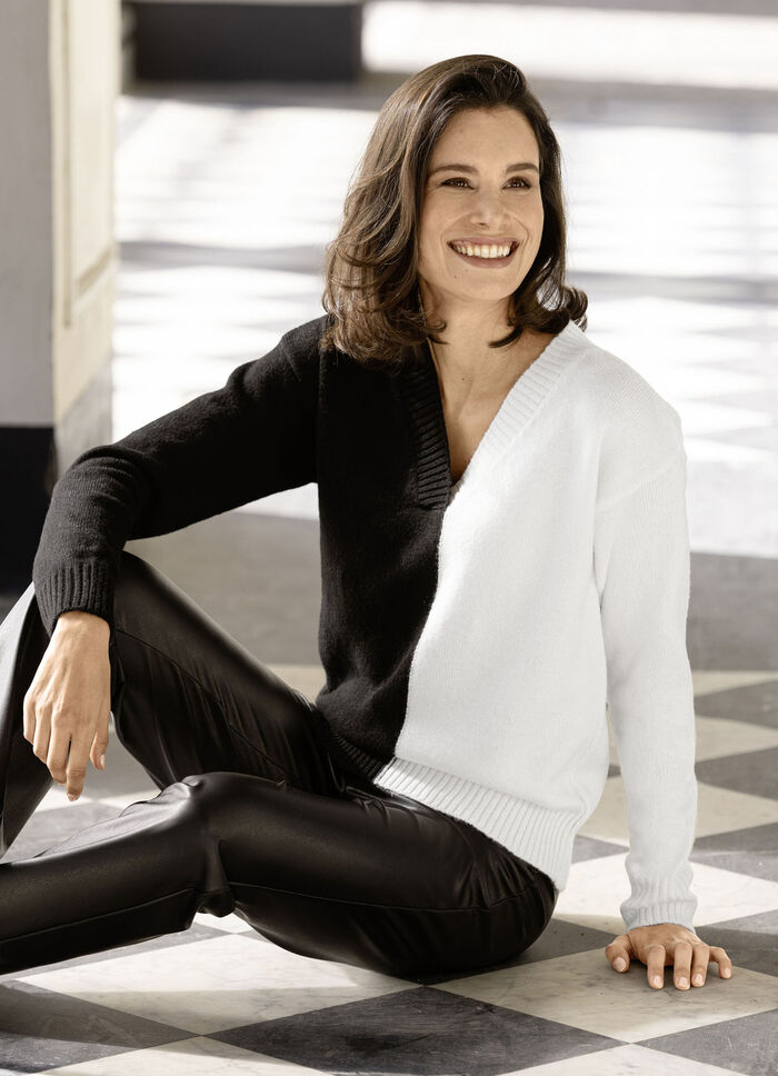 Pullover in Flauschqualität SCHWARZ-WEISS