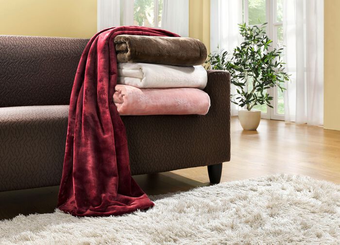 Wohndecken und Kissenbezug mit Cashmeere-Touch 