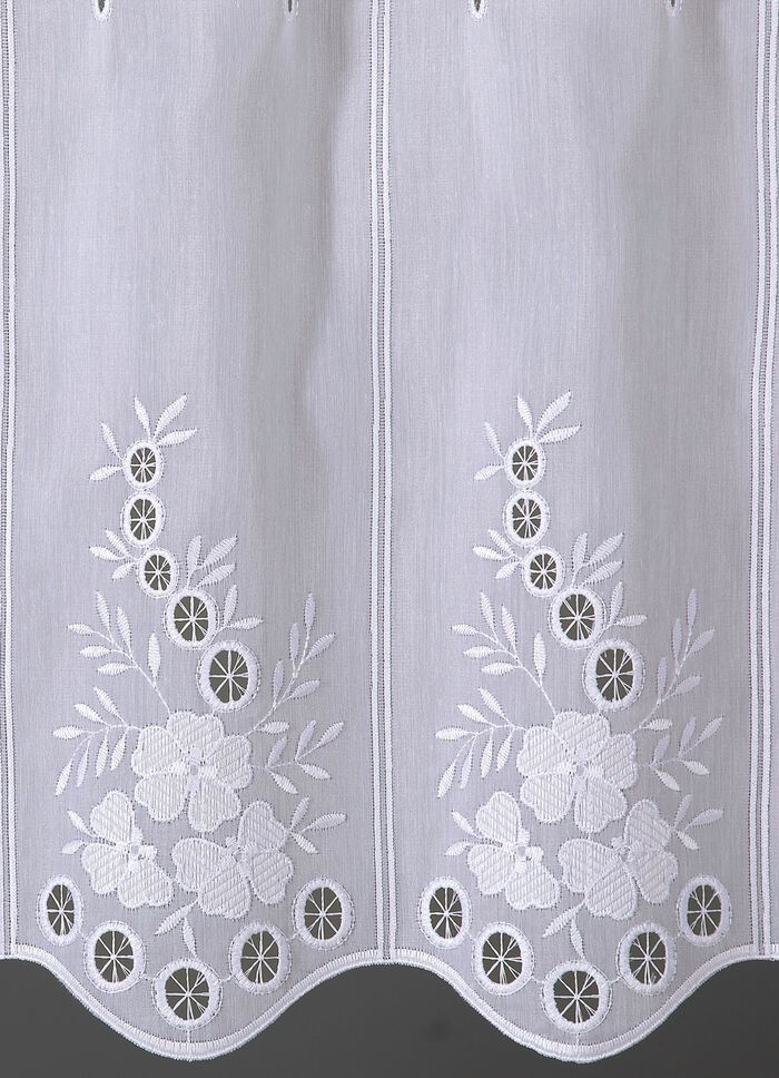 Bestickter Kurzstore mit gebogtem Abschluss 